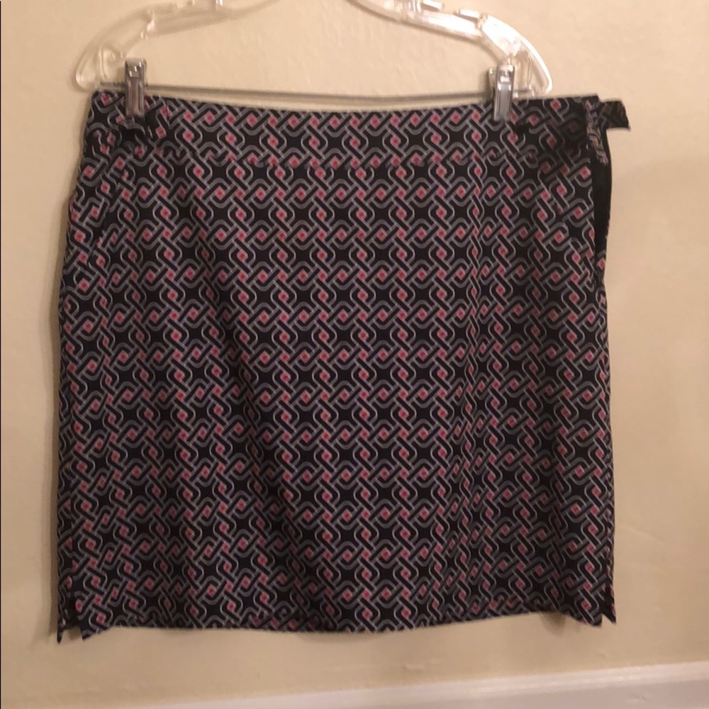 Red White and Black Chain Pattern EP Pro Golf Skirt